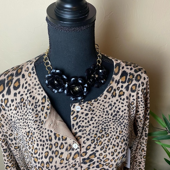 Leopard Cardigan 🌻 - Picture 6 of 10
